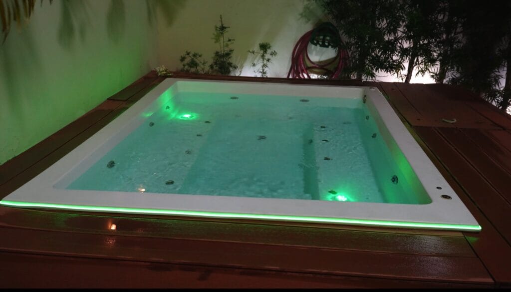 jacuzzinoche1